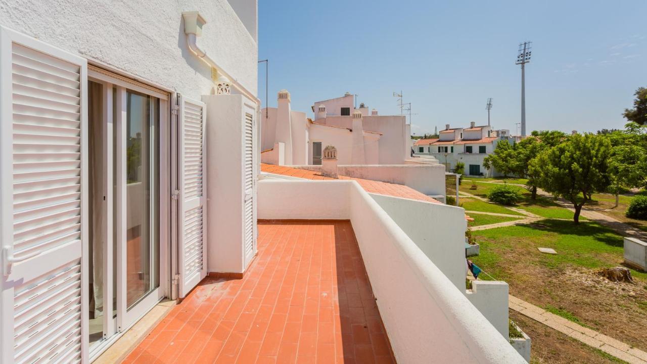 2 Bdr Vilamoura Escape W Balcony By Lovelystay Quarteira Exterior photo